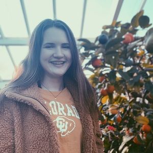 Meet your Posher, Lauren